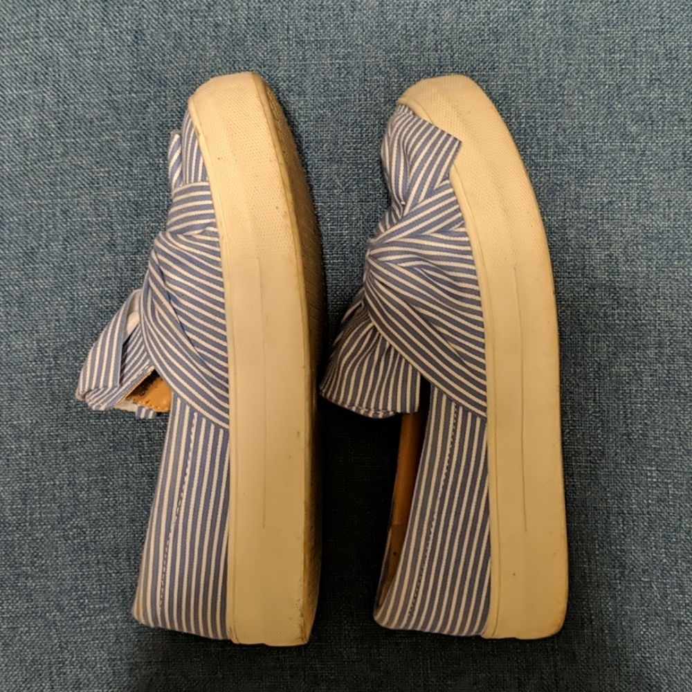 Shoes - Picture 2 of 2